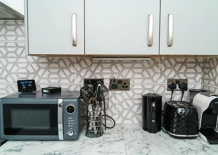 Modern 2 Bed Apartment Close To Westfield Stratford Mall With Garden